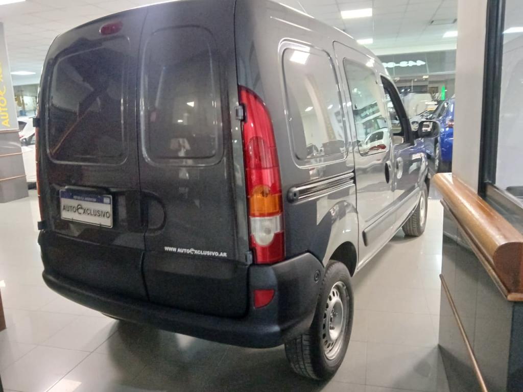 RENAULT KANGOO CONFORT 5ASIENTOS 2015